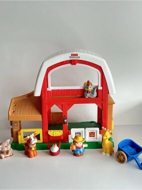Fisher Price Little People Animal Sounds Farm Barn Working With Animals 2005